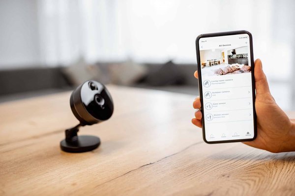 Comment assurer la confidentialité et la protection des données avec les systèmes de surveillance connectés ?