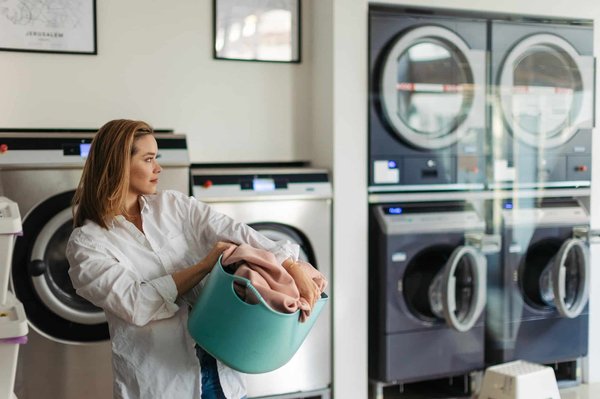Comment doser efficacement sa lessive pour un impact écologique minimal ?