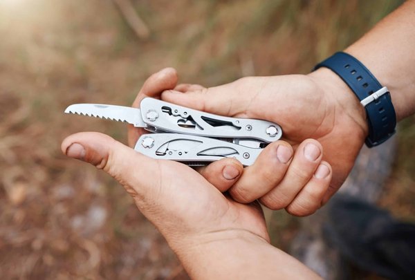 Pourquoi j'ai acheté un couteau de survie.