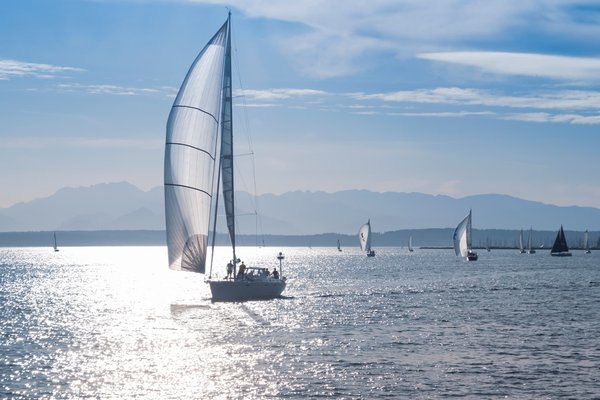Choisir le meilleur spot pour faire de la voile à Hyères
