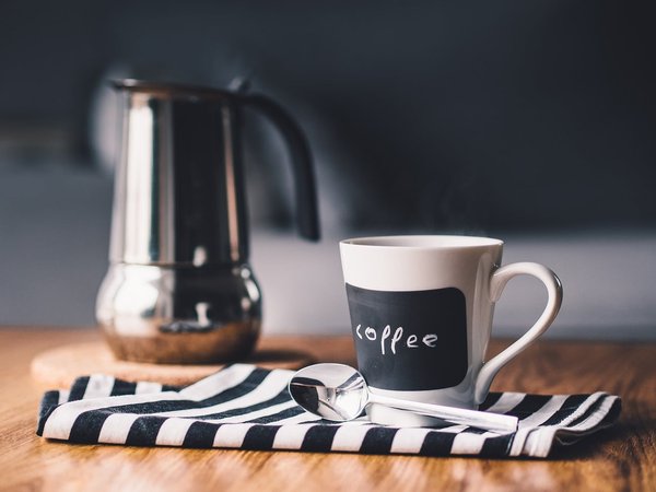 Quelle est l'importance des cafés-concerts dans l'histoire de la musique populaire française ?